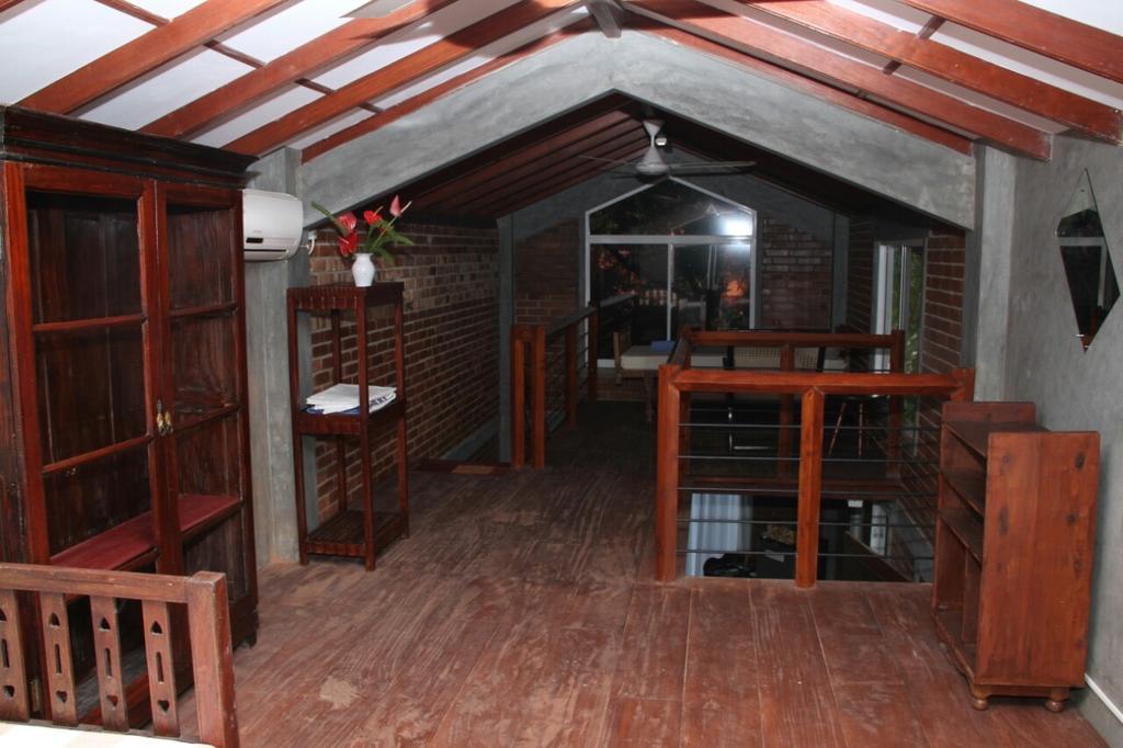 Вилла Executive Residency Retreat Хиккадува Номер фото