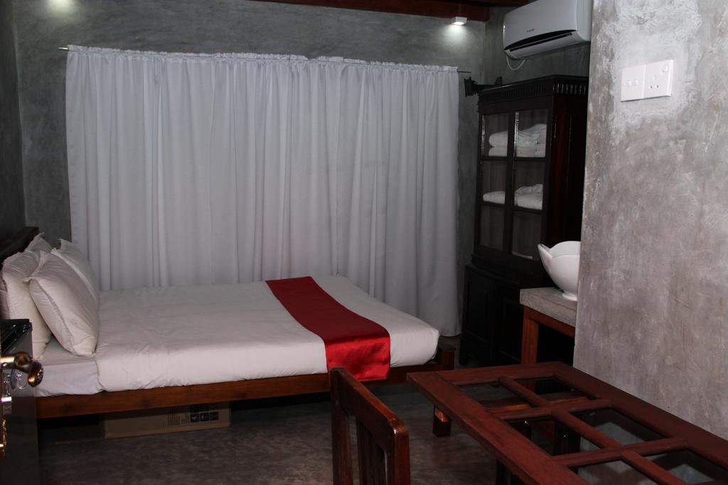 Вилла Executive Residency Retreat Хиккадува Экстерьер фото